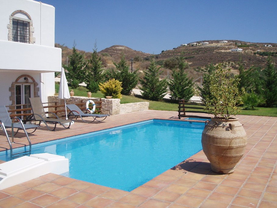 Phaestias villa pool